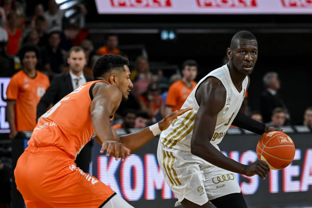 尤其是主力 尤其是主力