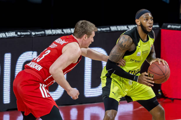 强调比赛的 强调比赛的