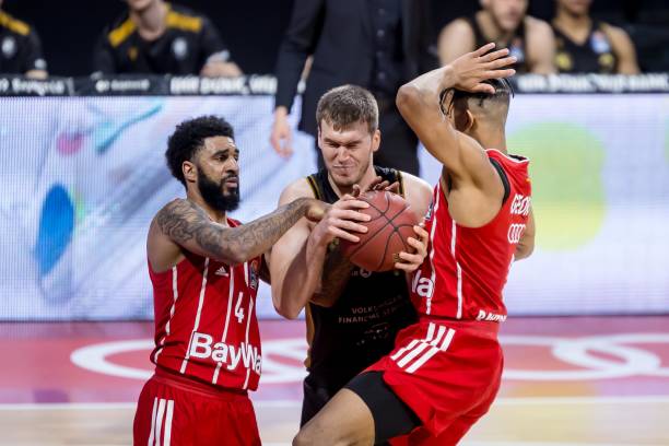 上海浦东足 上海浦东足