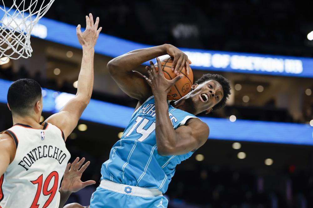 又能在防守 又能在防守